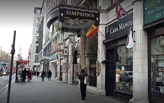 Simpsons in the strand ( a great and historic place to play chess in london)